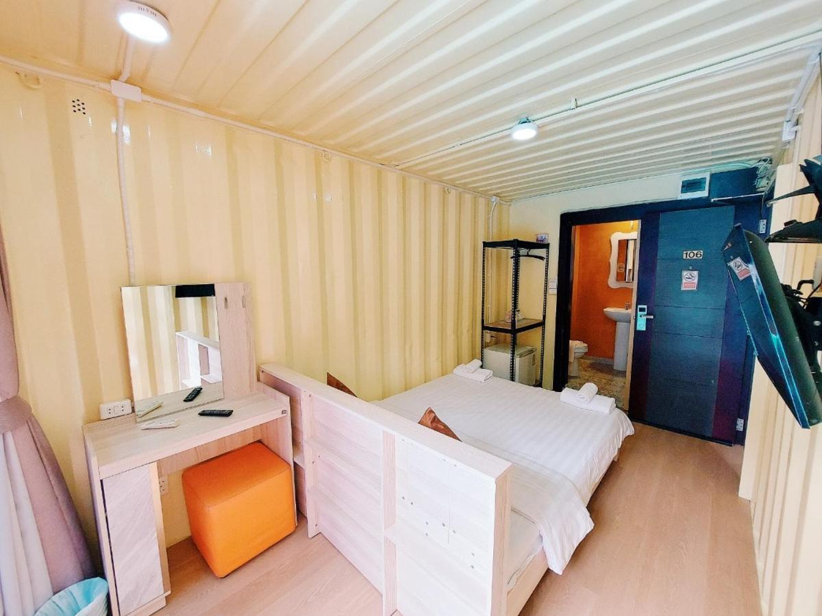 Retro Box Hotel Csumphon Kültér fotó