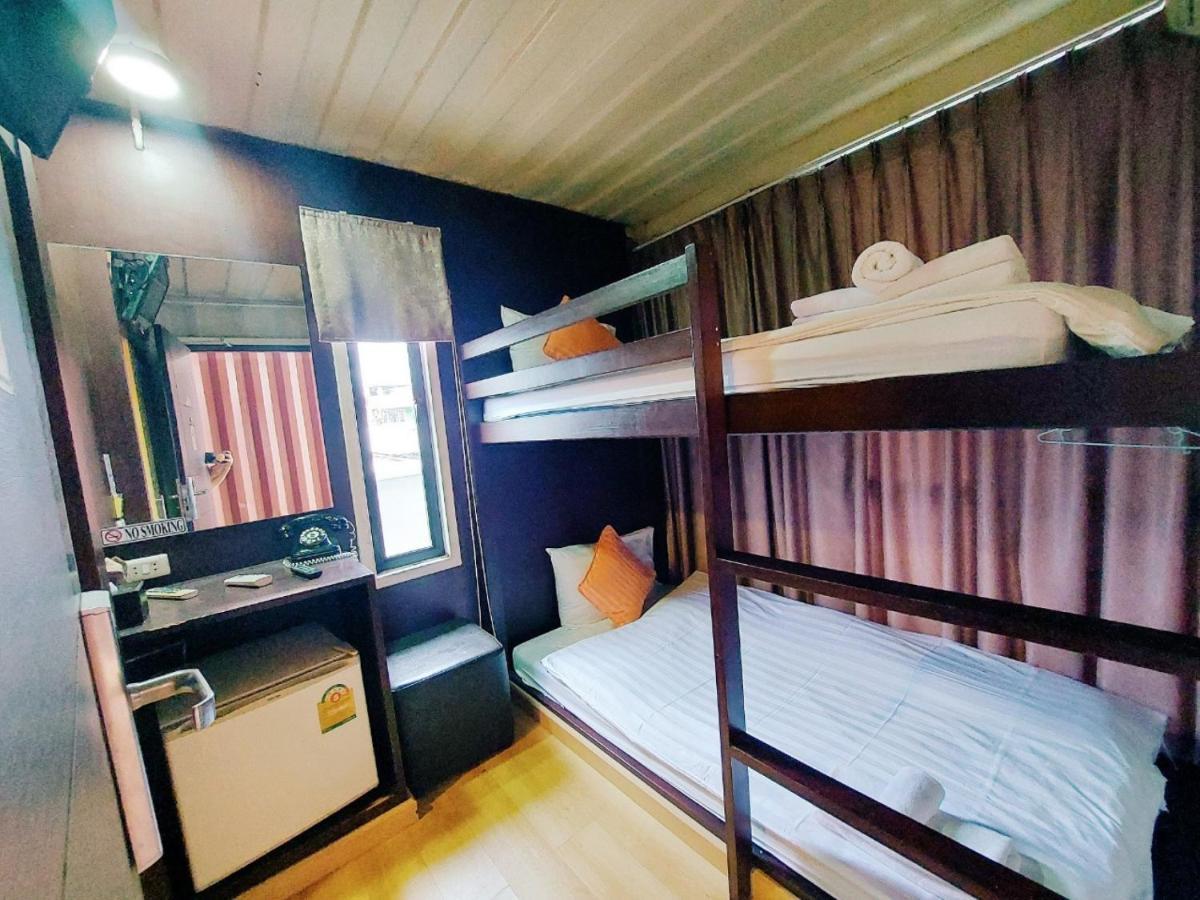 Retro Box Hotel Csumphon Kültér fotó