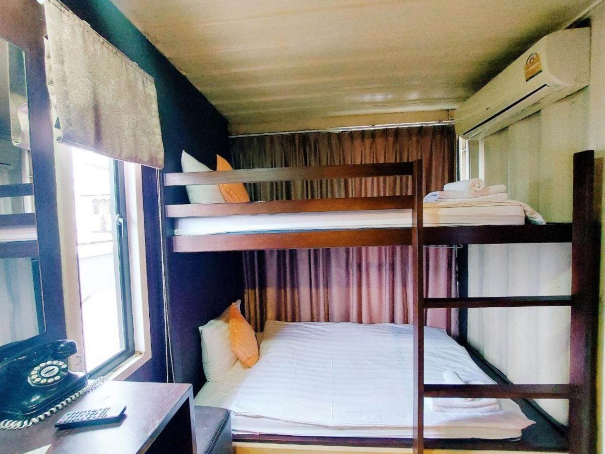 Retro Box Hotel Csumphon Kültér fotó