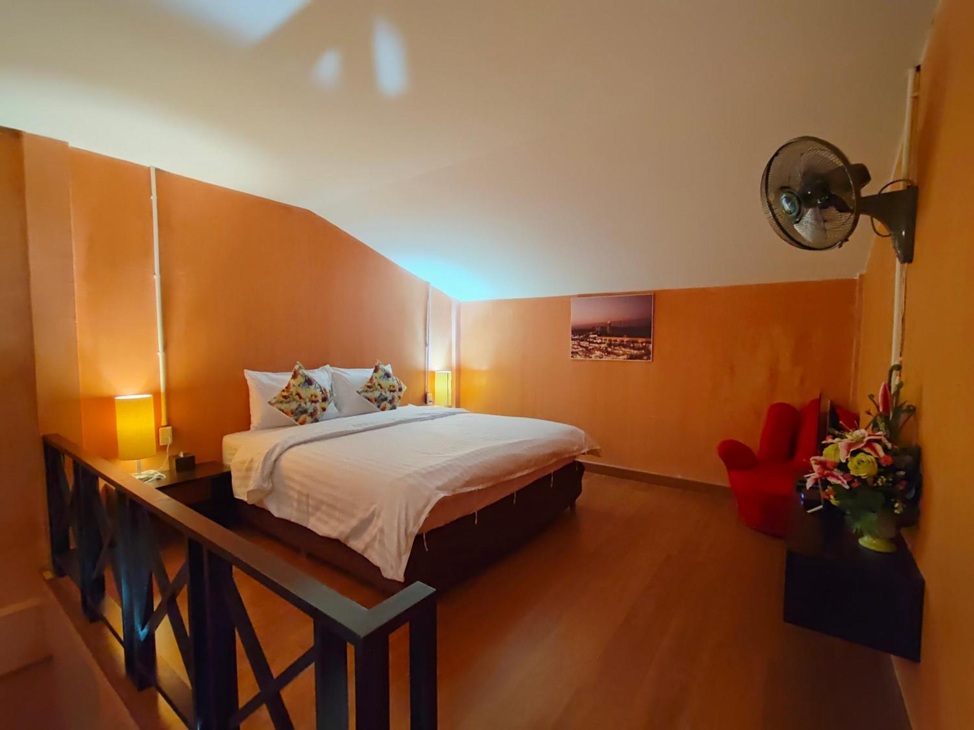 Retro Box Hotel Csumphon Kültér fotó